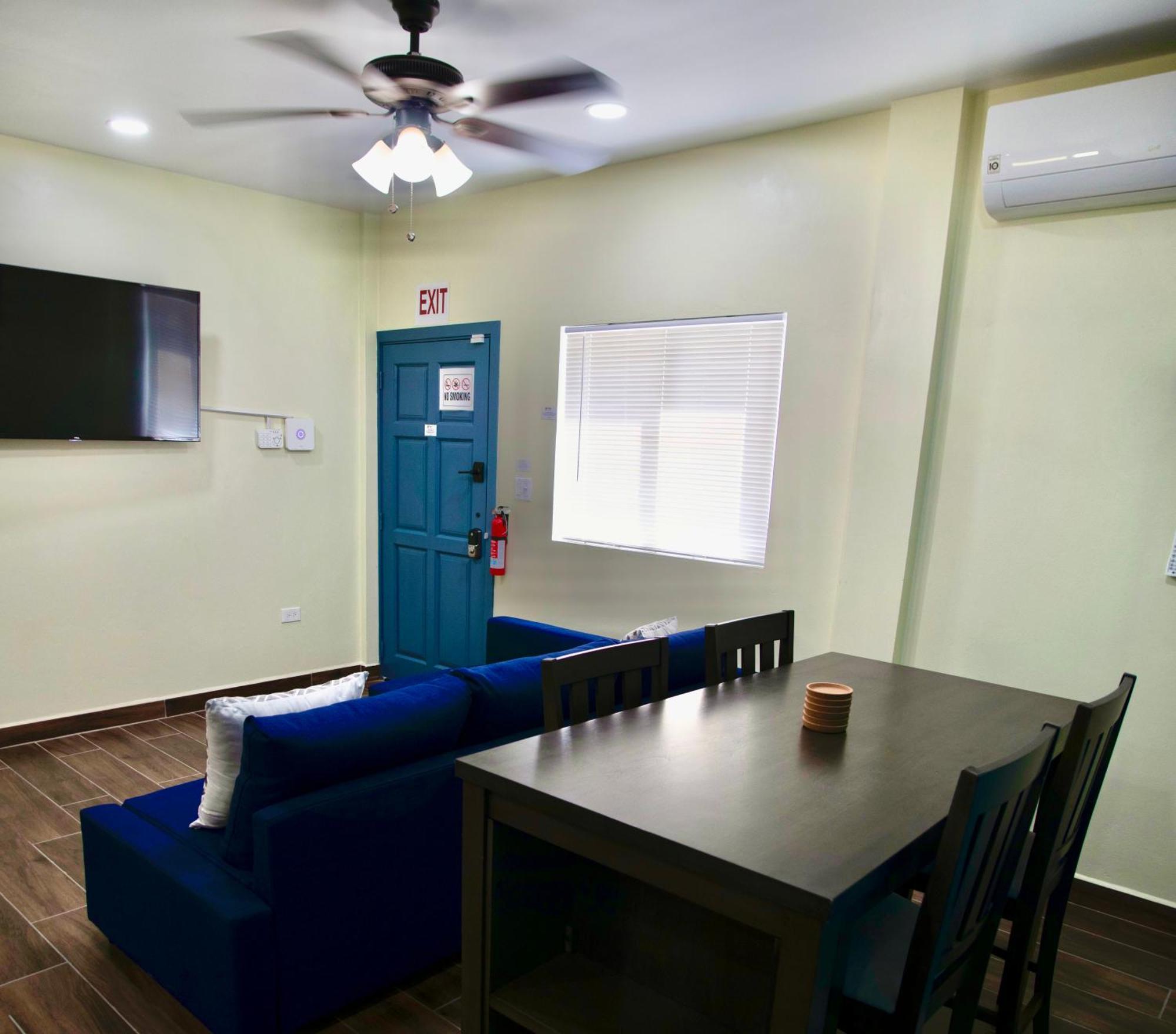 Meme'S Place Placencia Extérieur photo