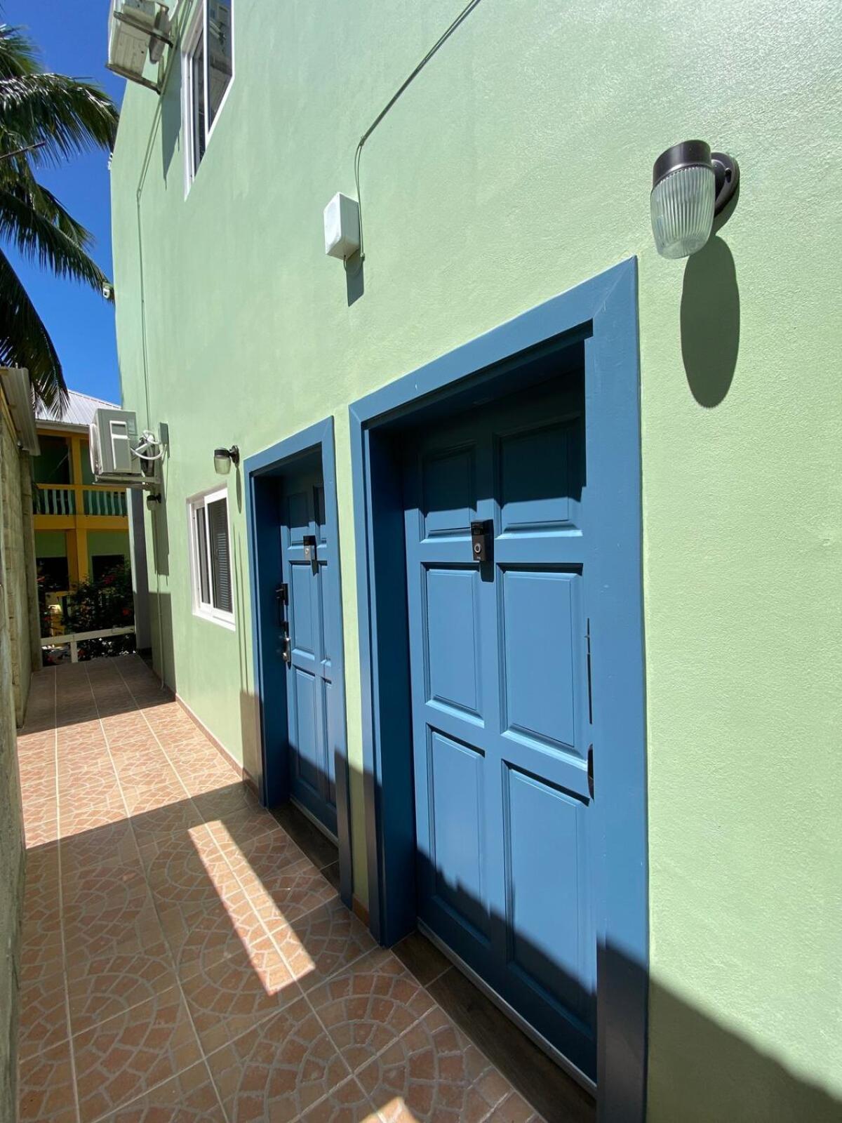 Meme'S Place Placencia Extérieur photo
